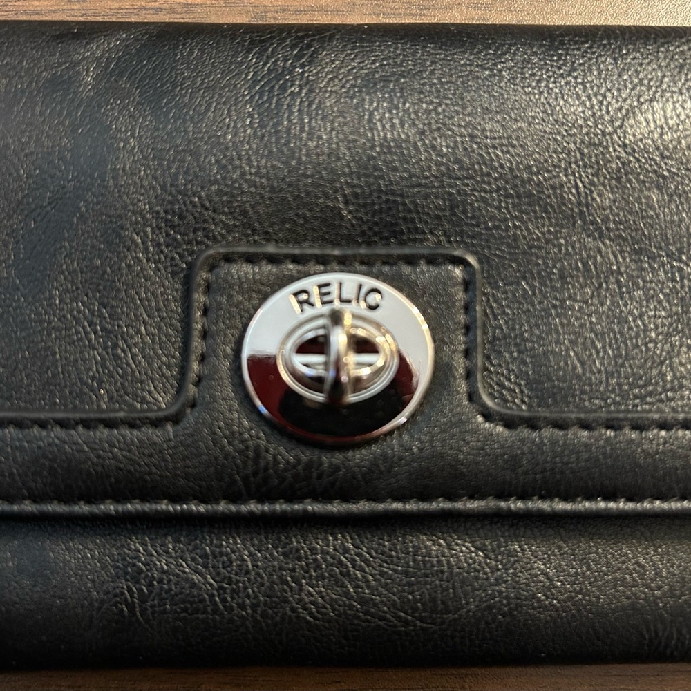 New Black Women’s Relic Wallet